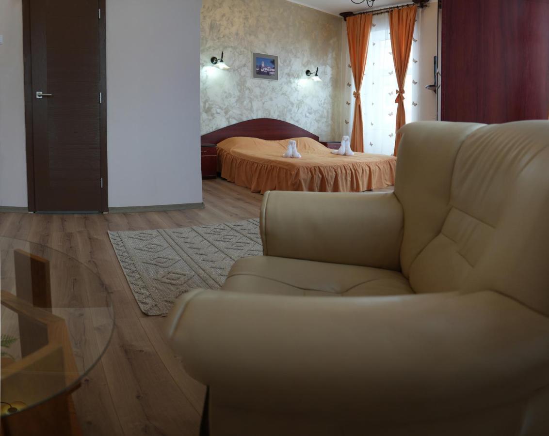 Hotel Rubin*** ゲオルゲニ エクステリア 写真