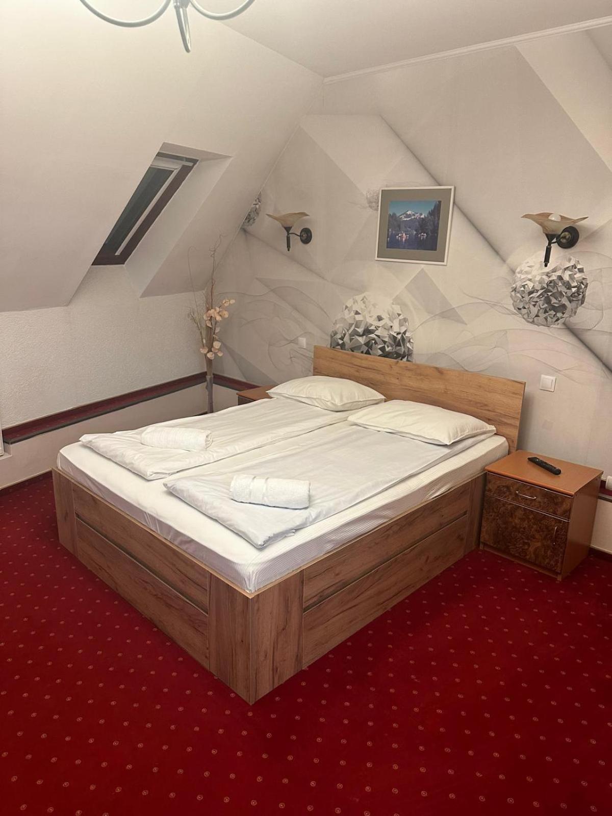 Hotel Rubin*** ゲオルゲニ エクステリア 写真